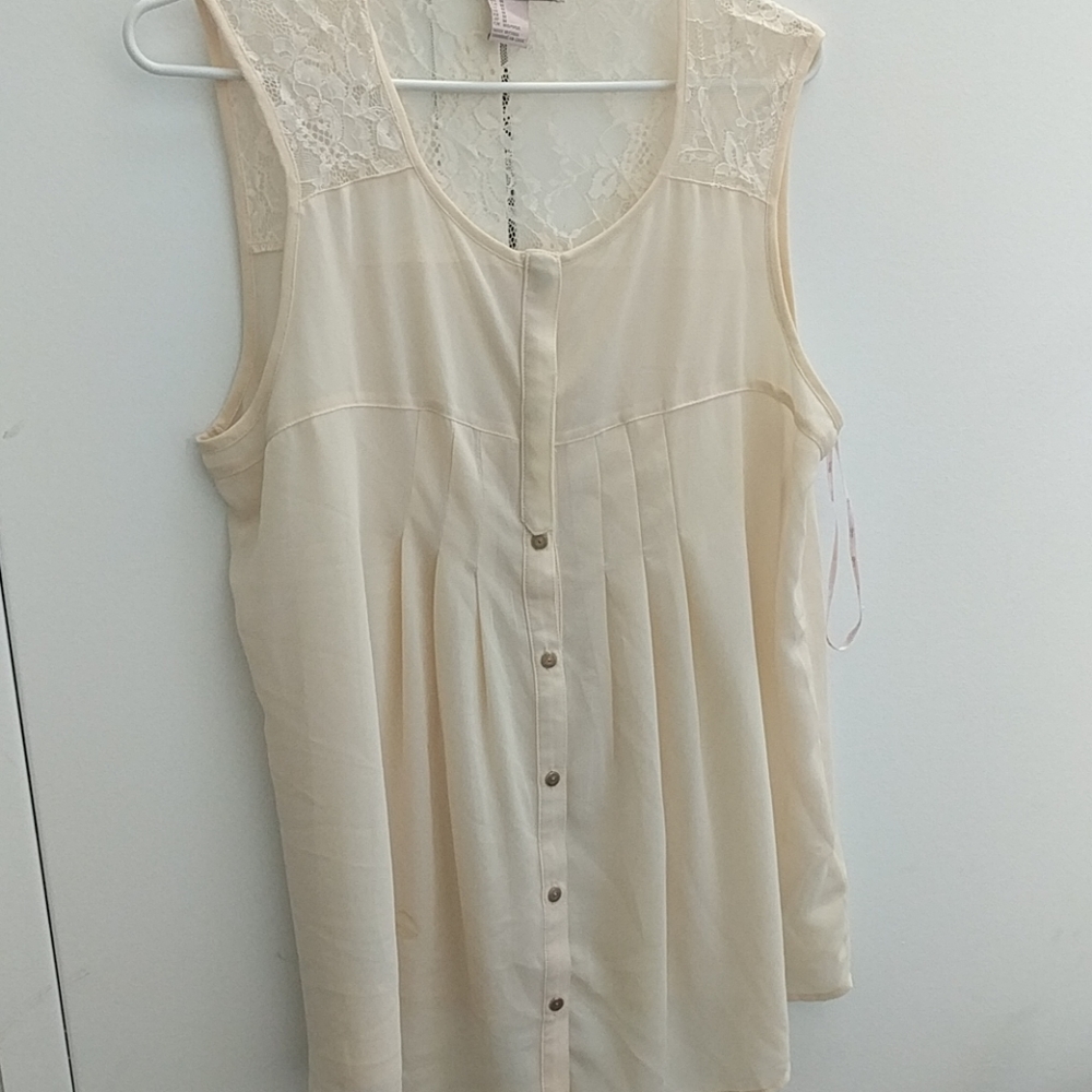 Lacy flowery top